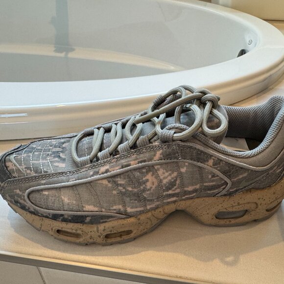 Nike Air Max Tailwind IV SP Running Shoes – Digi Camo Women’s Size 9.5 - Picture 2 of 12
